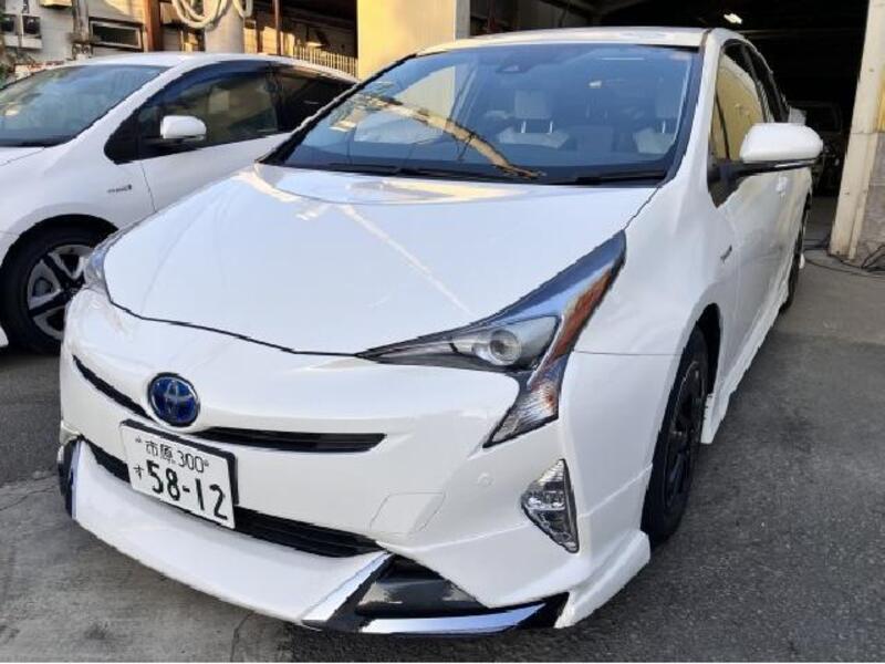 TOYOTA PRIUS