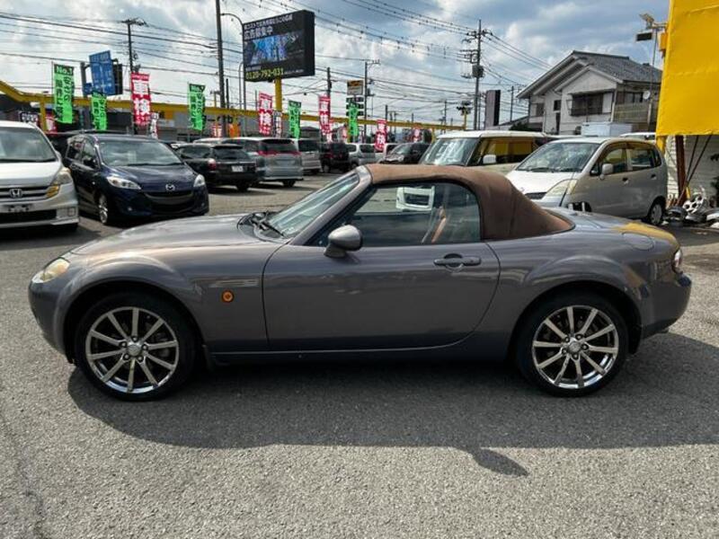 ROADSTER