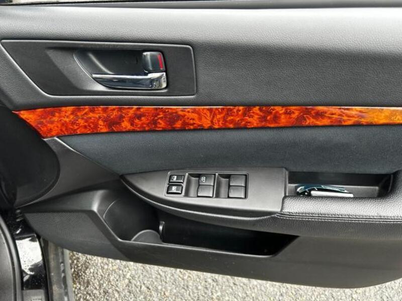LEGACY OUTBACK