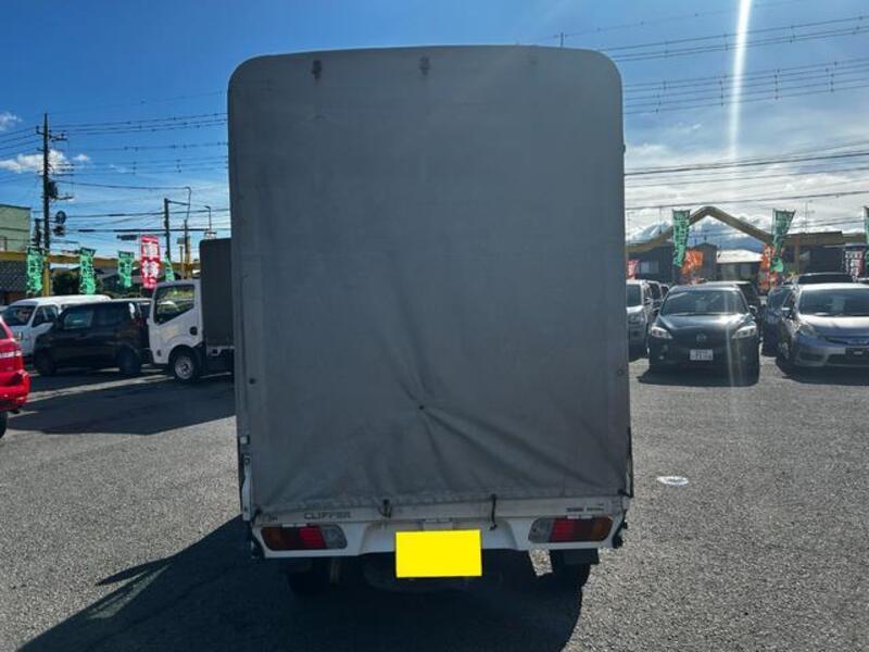 CLIPPER TRUCK