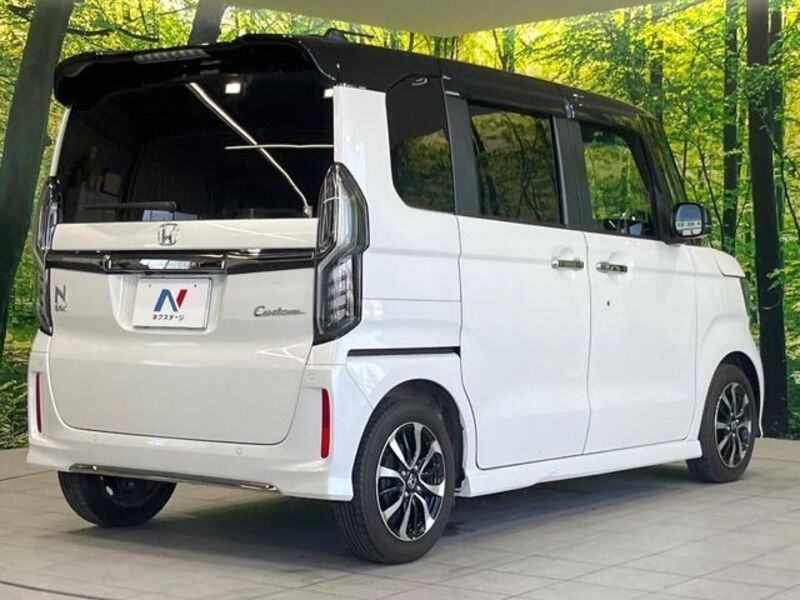 N BOX CUSTOM