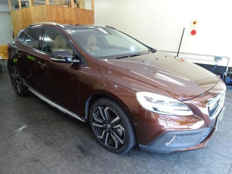 V40