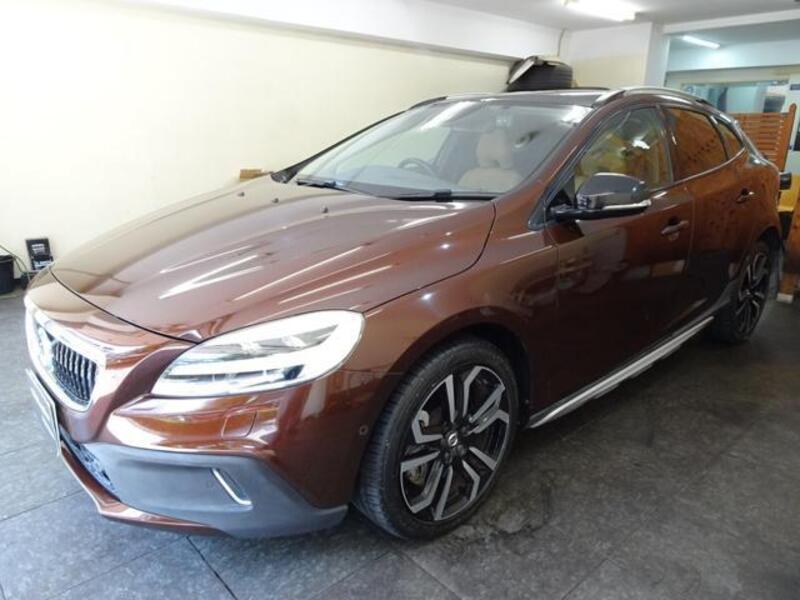 V40