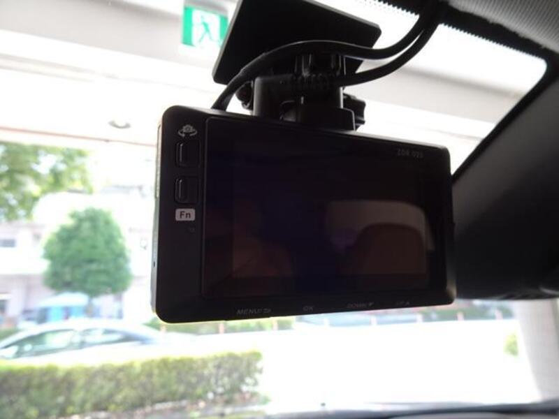 V40