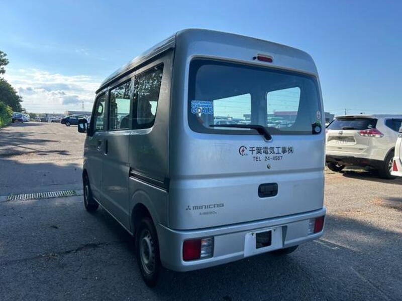 MINICAB VAN
