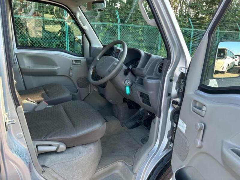 MINICAB VAN