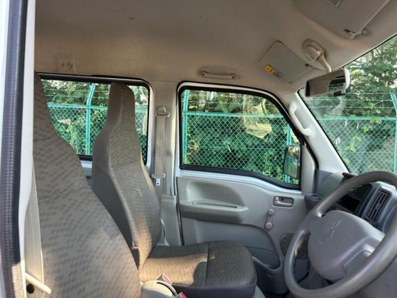 MINICAB VAN