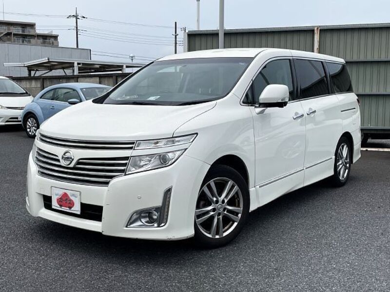 NISSAN ELGRAND