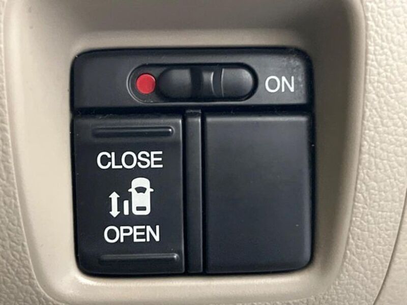 N BOX