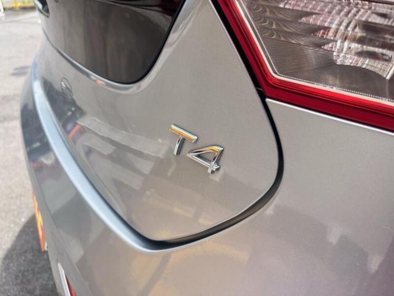V40
