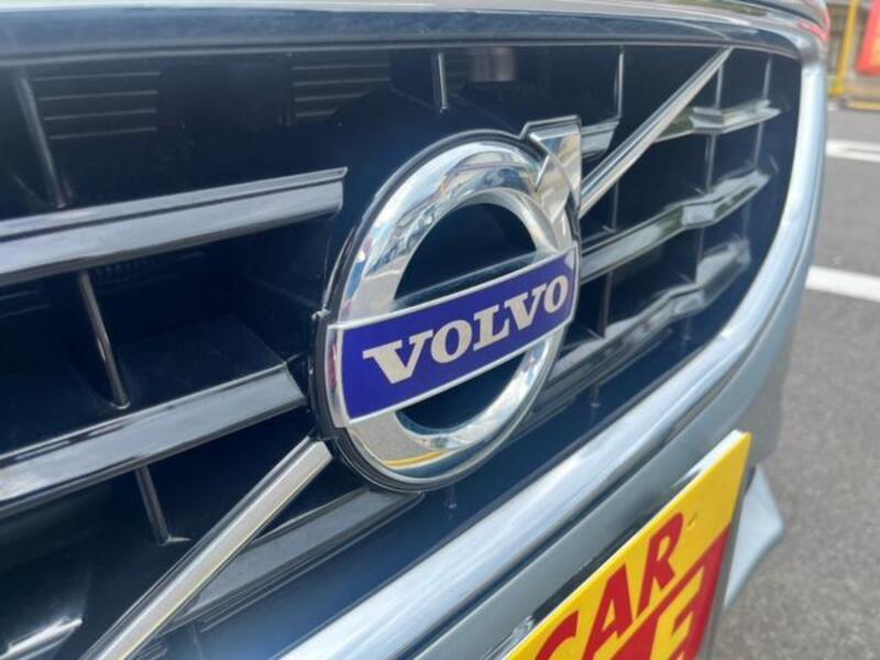 V40