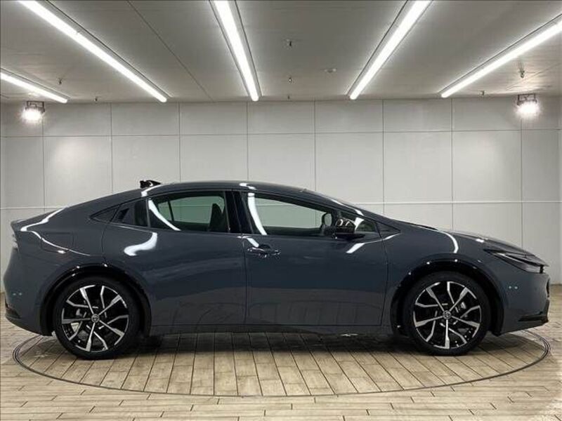 PRIUS PHV