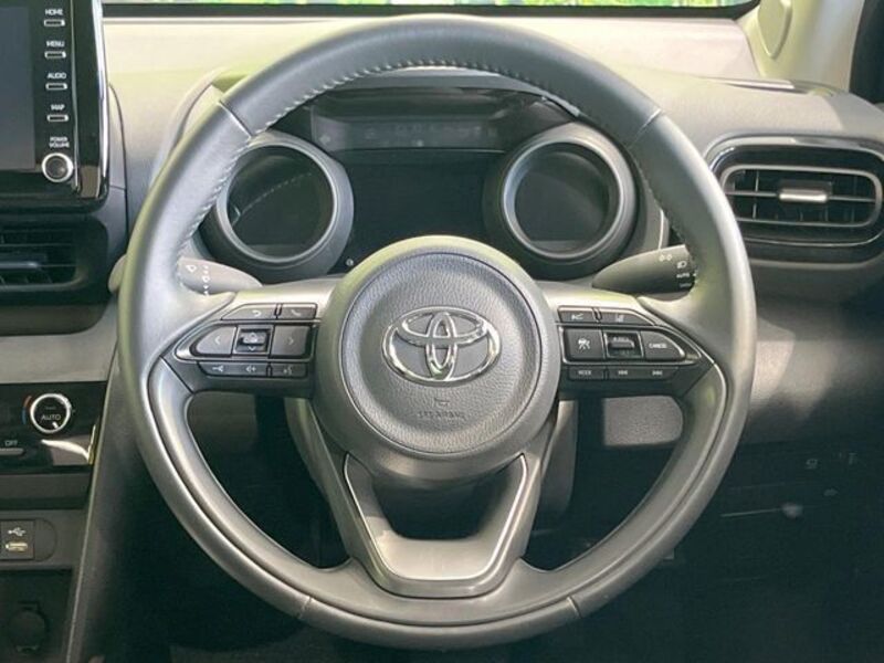 YARIS CROSS