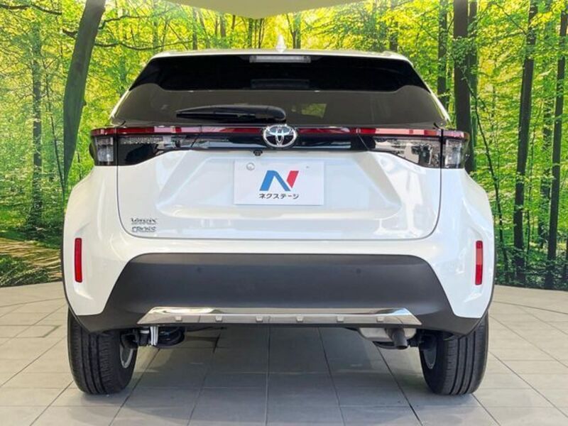 YARIS CROSS