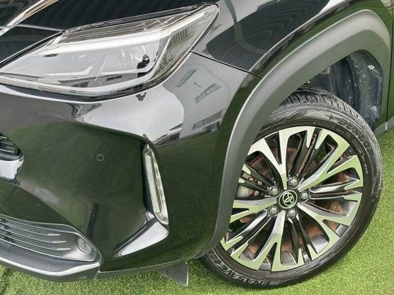 YARIS CROSS