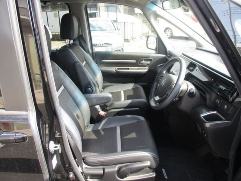 STEPWAGON SPADA