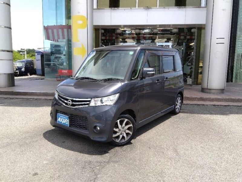 NISSAN ROOX