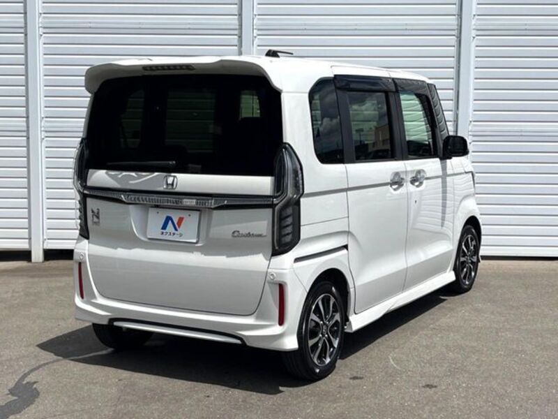 N BOX CUSTOM