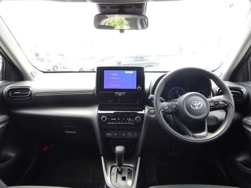 YARIS CROSS