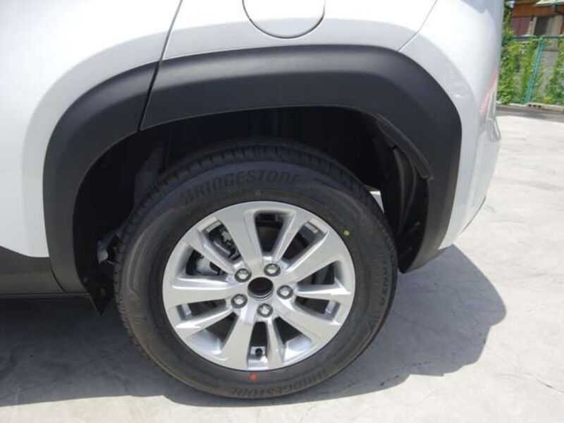 YARIS CROSS