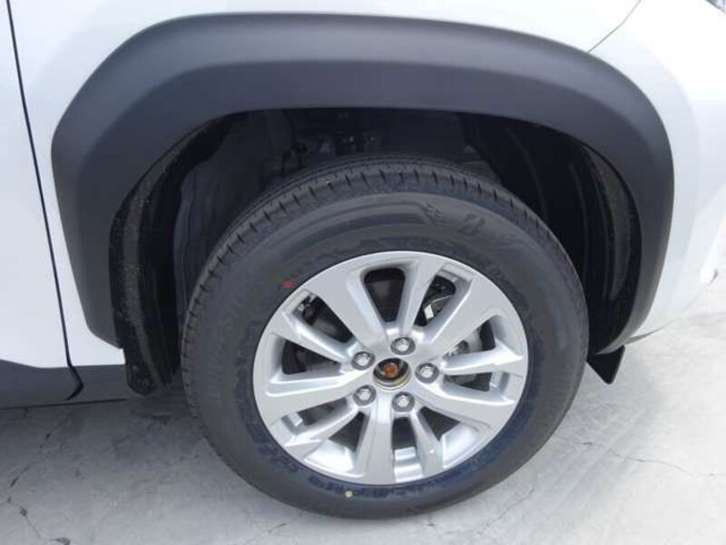 YARIS CROSS