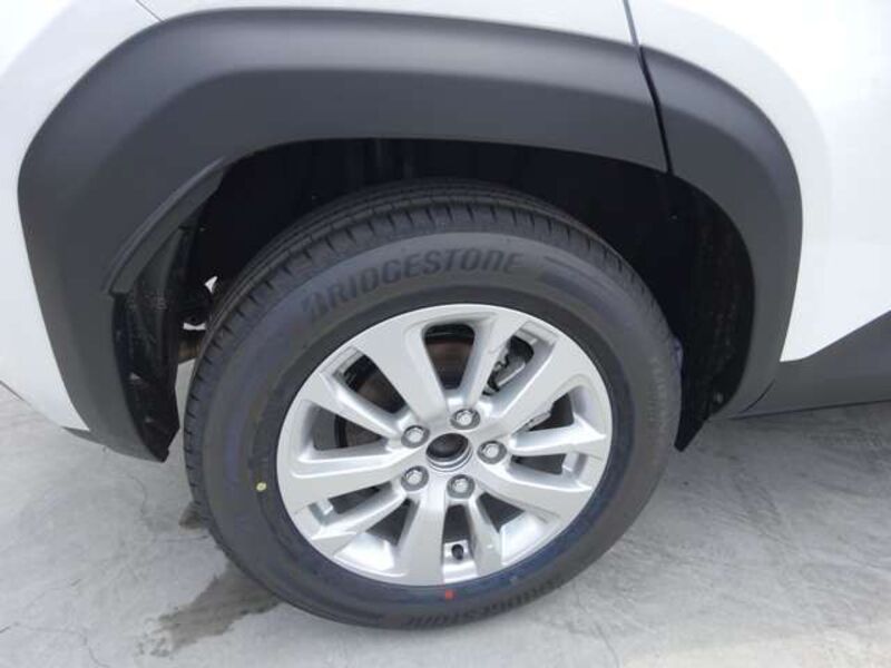 YARIS CROSS