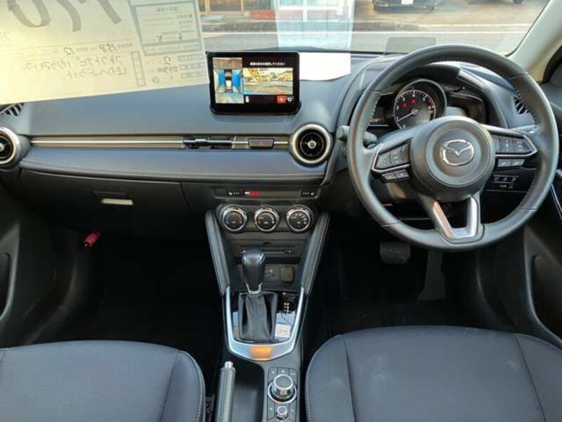 MAZDA2