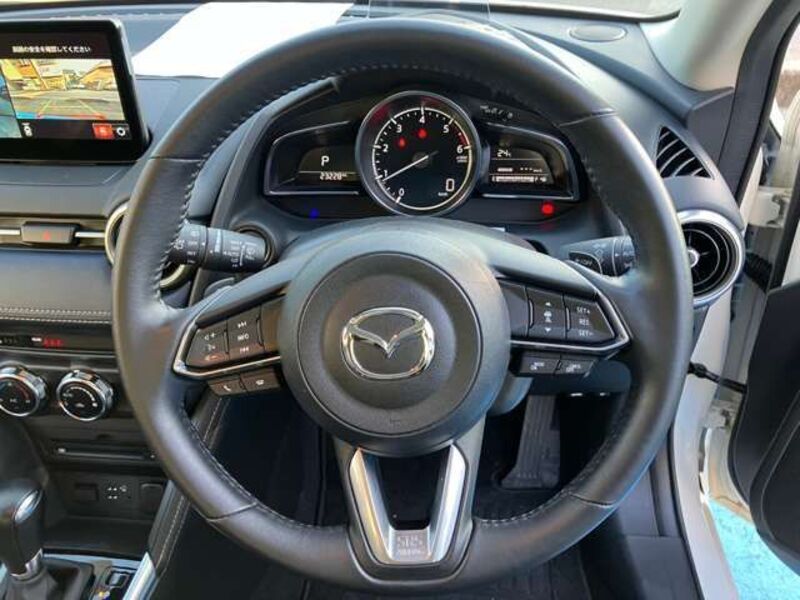 MAZDA2