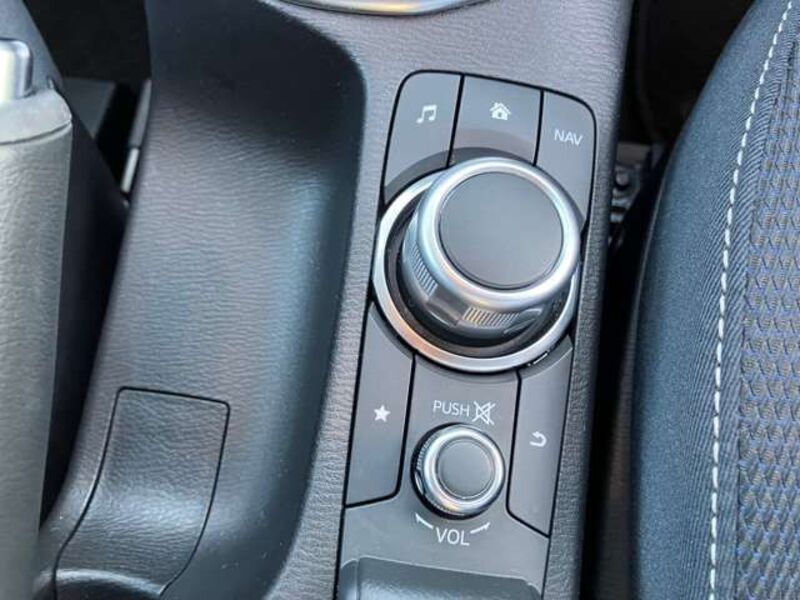 MAZDA2