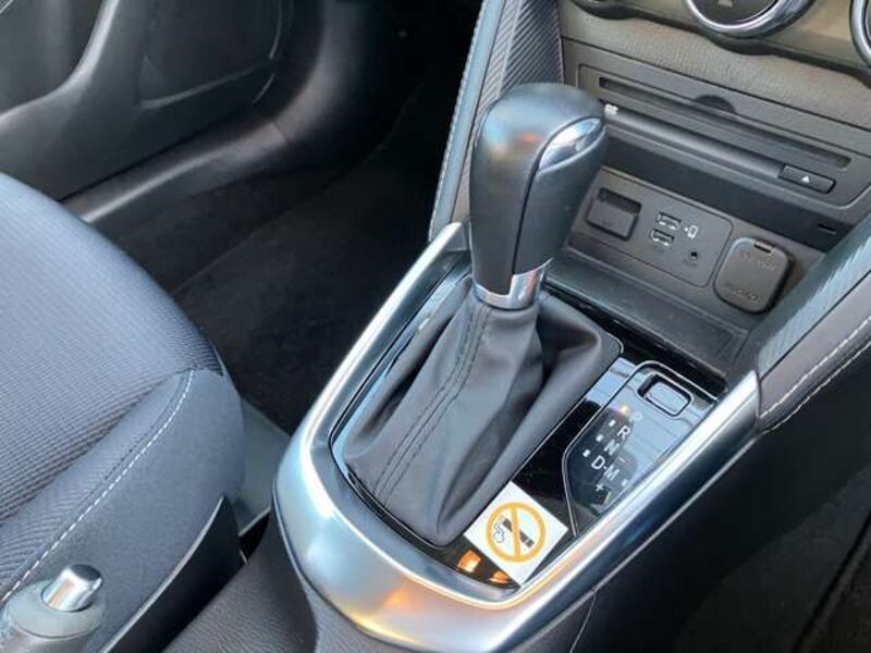 MAZDA2