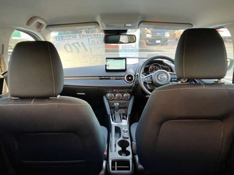 MAZDA2