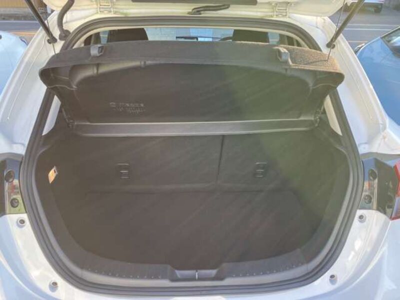 MAZDA2