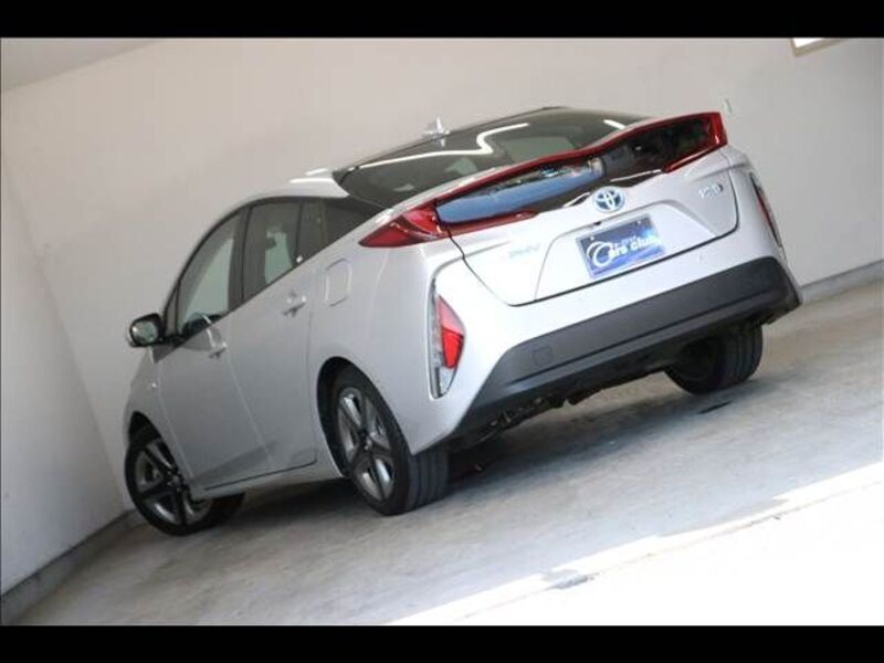 PRIUS PHV