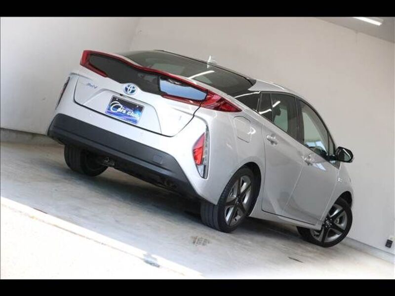 PRIUS PHV