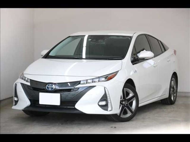 TOYOTA PRIUS PHV