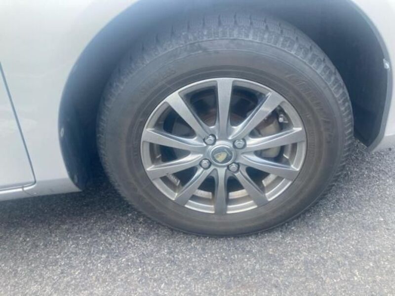 COROLLA AXIO