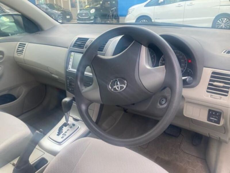 COROLLA AXIO