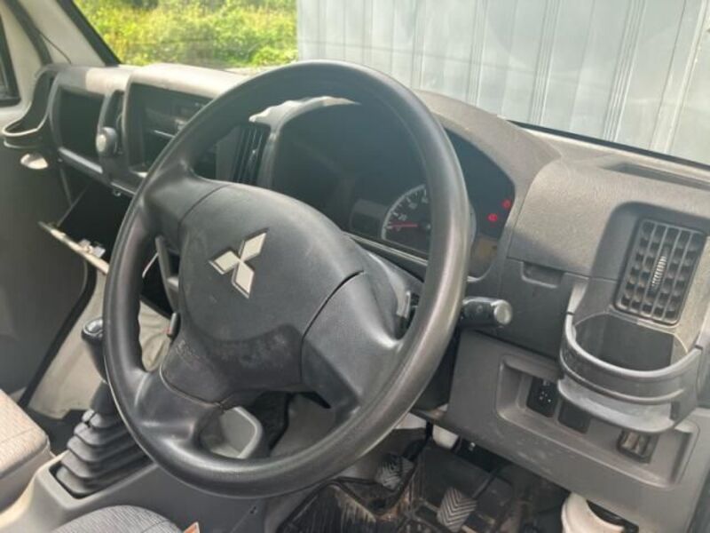 MINICAB TRUCK