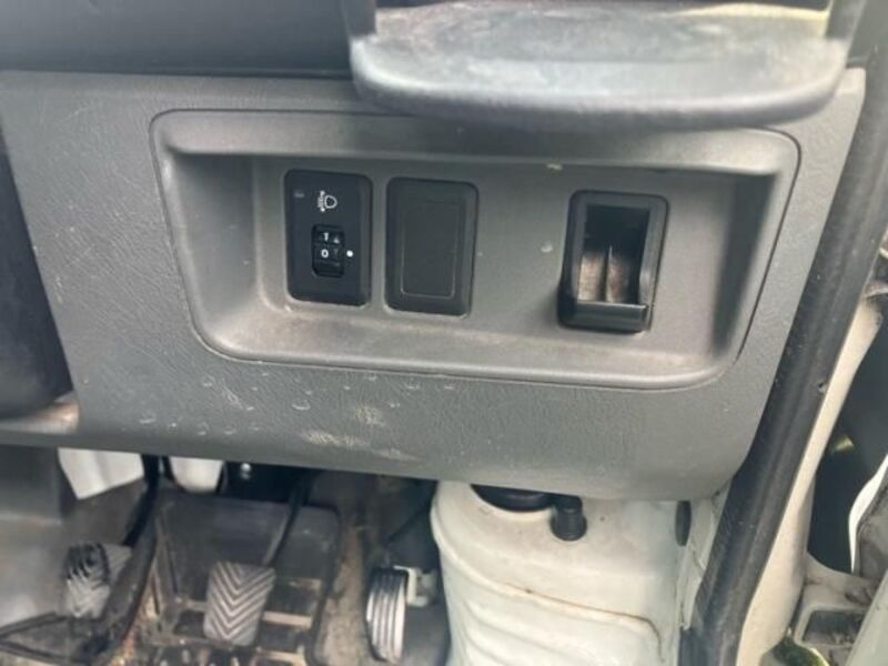MINICAB TRUCK