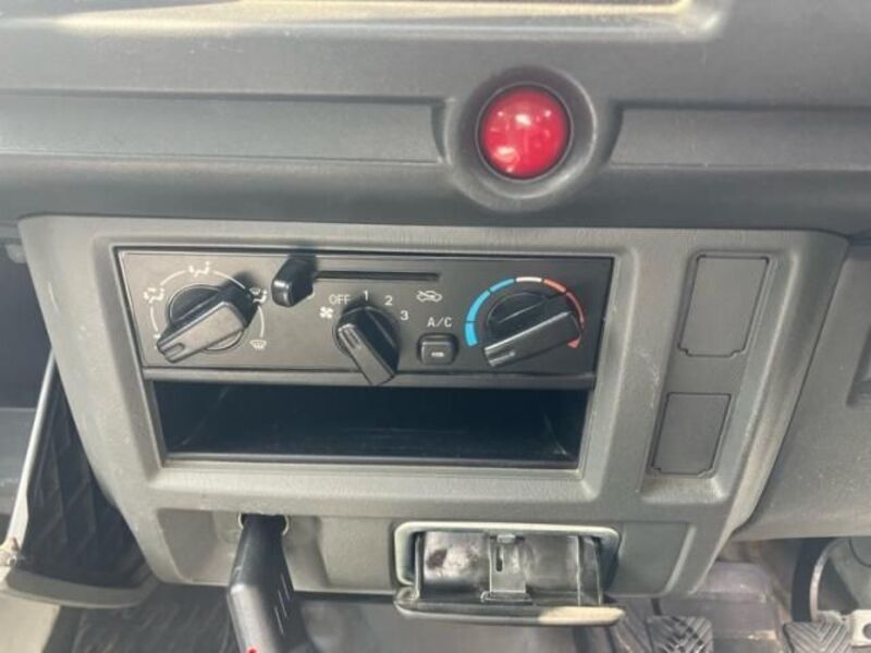 MINICAB TRUCK