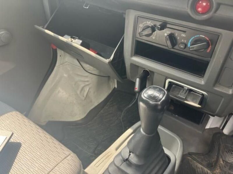 MINICAB TRUCK