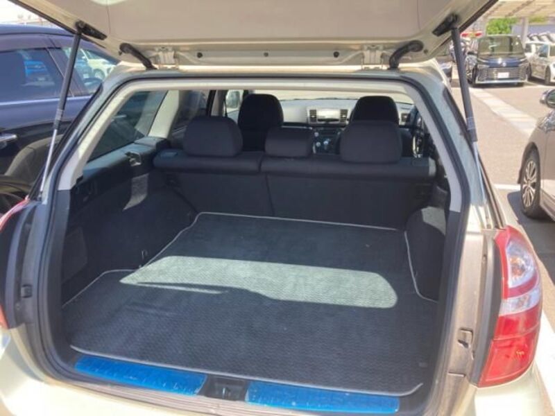 LEGACY OUTBACK