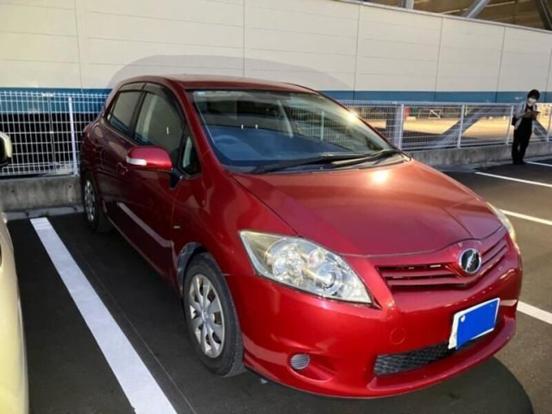 TOYOTA AURIS
