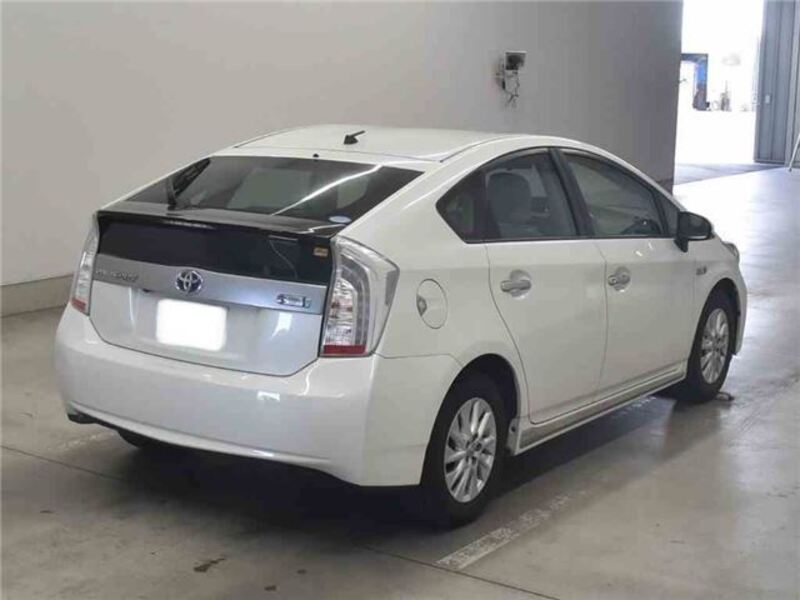 PRIUS PHV