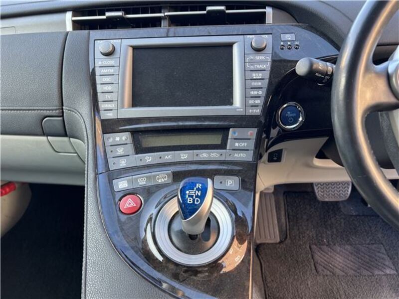 PRIUS PHV