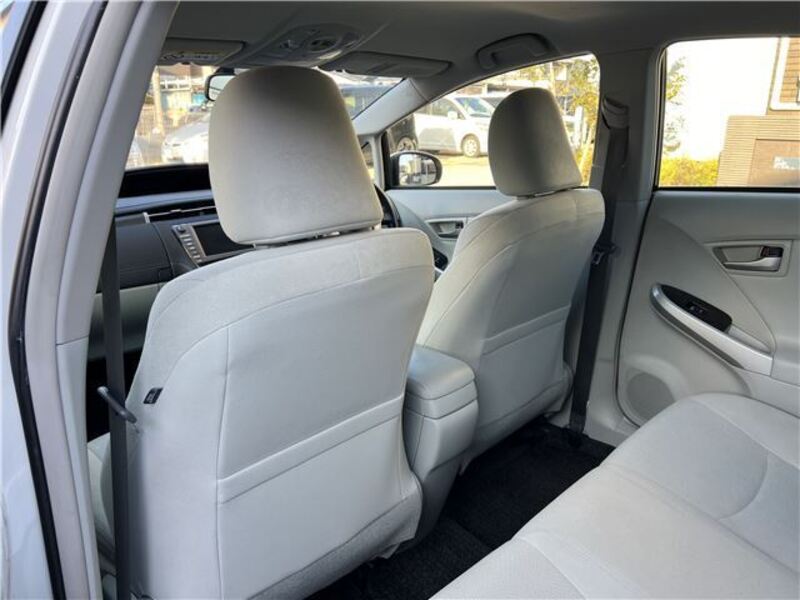 PRIUS PHV