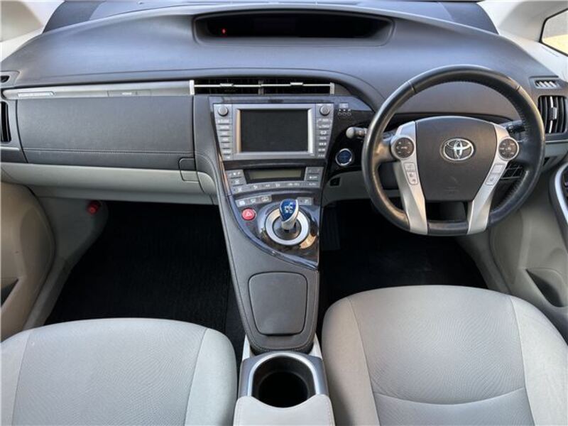PRIUS PHV