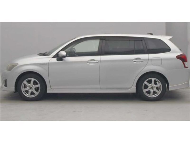 COROLLA FIELDER