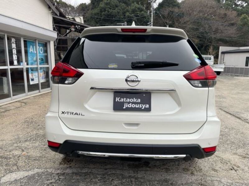 X-TRAIL