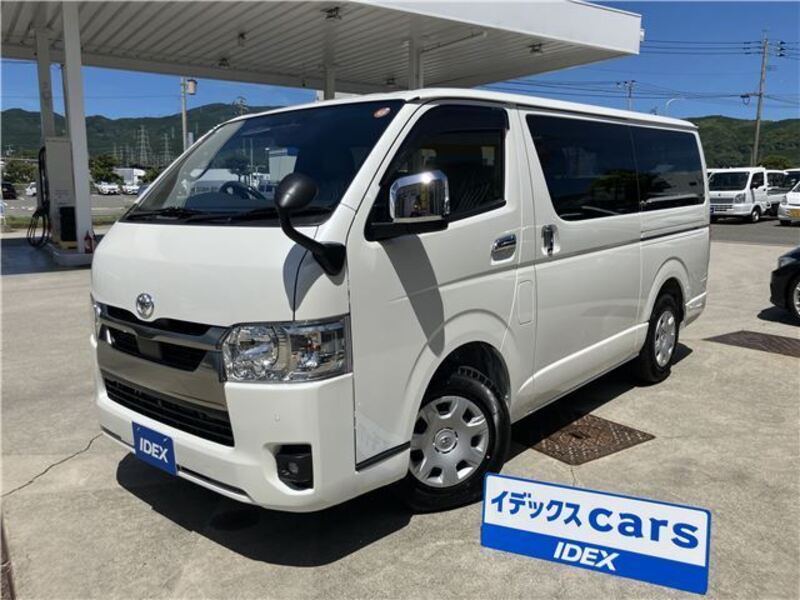 TOYOTA HIACE